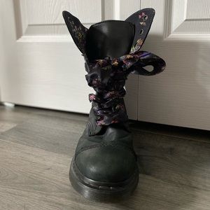 Dr Martens - Aimilita - Black/ Floral Fold-over Lace Up Boots